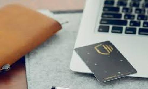 如何为您的Tokenim选择最佳提币链？不再犹豫！

Tokenim, 提币, 区块链/guanjianci

引言：为何链的选择如此重要？
在加密货币的世界里，链的选择不仅仅是一个技术问题，更关乎资金的安全性和交易的效率。很多人在提币时常常面临一个重要的问题：我应该选择哪个链呢？特别是在Tokenim这样的交易平台上，链的选择涉及到手续费、交易速度和安全性等多个方面。本文将深入探讨如何在不同的链中作出明智的选择，确保您的资产安全，并最大限度地提高交易的便利性。

了解Tokenim平台的特性
Tokenim作为一款新兴的加密货币交易平台，以其直观的用户界面和强大的安全性受到广大用户的青睐。在这个平台上，您可以进行多种数字资产的交易和提币。Understandably, 选择一个合适的链是您在Tokenim提币过程中的重要环节之一。

主流区块链的概述
在选择链时，有几个主流的区块链供您考虑。以太坊（Ethereum）、币安智能链（Binance Smart Chain）、波卡（Polkadot）等都是如今用户较为常用的链。每条链都有其独特的优缺点，了解它们的特性有助于您做出合适的决策。

以太坊：传承与创新的结合
作为最早的智能合约平台之一，以太坊无疑是区块链技术的先驱。它的主要优势在于高度的安全性和广泛的应用生态系统。但是，相应的，以太坊的交易速度往往较慢，费用也相对较高。当网络繁忙时，用户可能需要面对高额的 gas 费，这可能会影响到小额交易的可行性。

币安智能链：速度与节省的理想选择
相比之下，币安智能链提供了快速和低费用的交易体验。它的设计旨在与以太坊兼容，吸引了众多Defi项目在其上落地。如果您对手续费敏感，并且需要更快的交易确认速度，币安智能链可能是一个更为理想的选择。

波卡：跨链互操作性的先行者
波卡作为一个崭新的项目，致力于实现不同区块链之间的互操作性。其独特的架构允许多个子链并行运行，提升了交易的灵活性和创建新项目的能力。如果您希望能够在不同的区块链之间轻松转移资产，波卡不失为一个不错的选择。

安全性 vs. 交易速度
在选择链时，安全性和交易速度往往是用户考虑的两大关键因素。您需要根据自己的需求做出权衡。如果您持有的资产数量较大，您可能会更倾向于选择安全性更高的链；而如果您需要快速交易和低手续费，可能会更倾向于速度和成本效益更高的链。

手续费的影响
交易手续费的高低直接影响着资产的流动性。在选择提币链时，您需要仔细了解各条链的手续费结构。在以太坊上进行小额交易，可能会面临较高的 gas 费，而币安智能链则在这一方面表现得更为友好。因此，正确评估手续费是实现资产价值最大化的不可或缺的一步。

社区支持与生态系统
链的选择不仅仅关系到技术层面，还涉及到社区支持和生态系统的丰富程度。一个活跃的社区往往意味着更好的支持和更多的开发者参与，这对于您的钱包安全和资产增值都有积极的影响。在选择链时，建议查阅相关的社区资源，参与讨论和学习。

总结：根据需求作出理智决策
在Tokenim提币时，选择合适的链是保障资金安全和高效交易的关键步骤。在对比各个链的特点后，您需要根据自己的需求、交易习惯和资金情况，作出合理的决策。在进行选择时，不妨考虑以下几点：
ul
  li您更关注交易的速度，还是资产的安全性？/li
  li手续费对您来说是一个重要考量吗？/li
  li您有愿意参与的社区和生态系统吗？/li
/ul
记住，良好的选择将直接有助于您在这个快速变化的加密货币世界中保护自己的财富及顺畅地进行交易。

希望以上内容能为您在Tokenim提币时选择链提供有价值的参考！